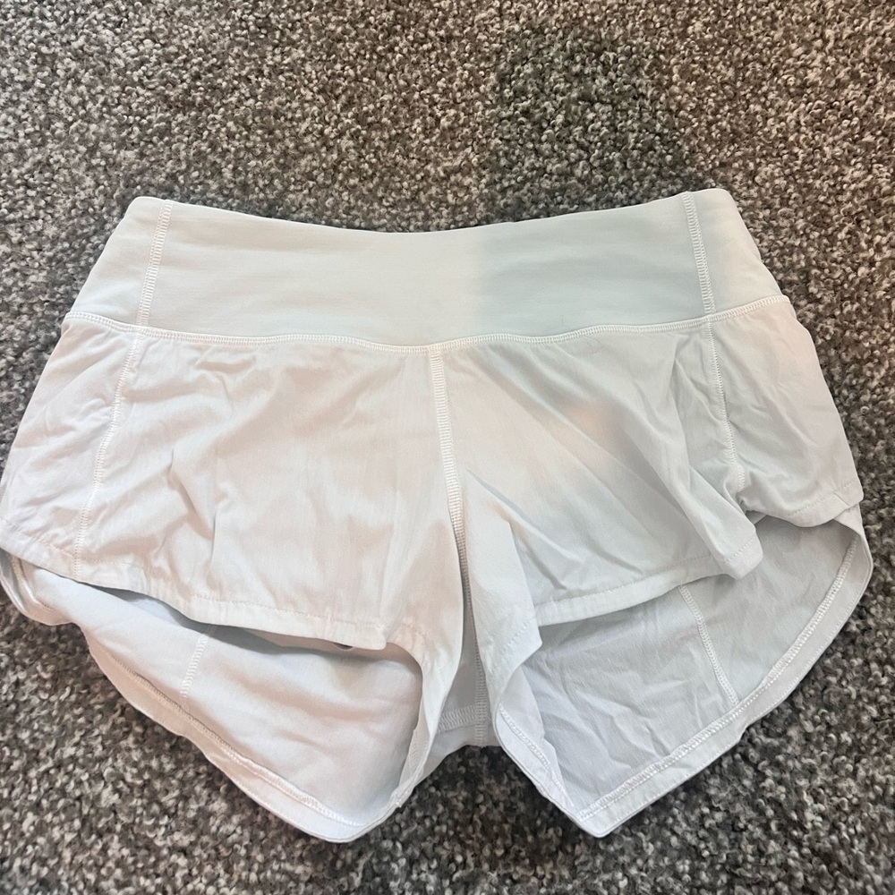 Lululemon Speed Up Low-Rise Lined Short 2.5" white
